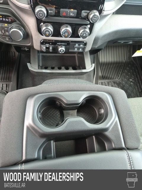 2026 RAM 1500 RAM 1500 TRADESMAN CREW CAB 4X4 5'7' BOX