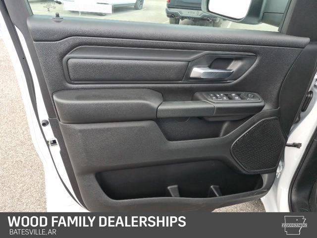 2026 RAM 1500 RAM 1500 TRADESMAN CREW CAB 4X4 5'7' BOX
