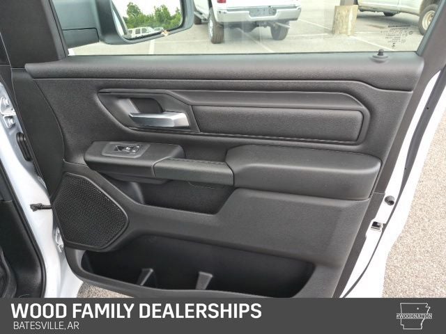 2026 RAM 1500 RAM 1500 TRADESMAN CREW CAB 4X4 5'7' BOX