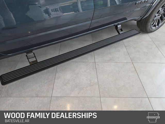 2026 RAM 1500 RAM 1500 LIMITED CREW CAB 4X4 5'7' BOX