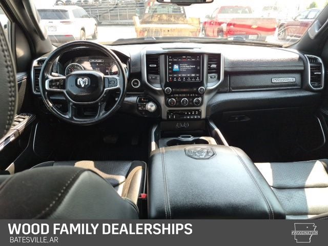 2020 RAM 1500 Laramie Crew Cab 4x4 6'4' Box