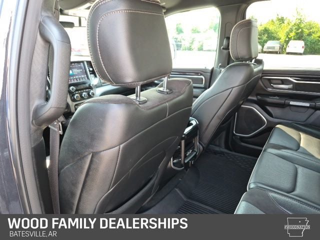 2020 RAM 1500 Laramie Crew Cab 4x4 6'4' Box