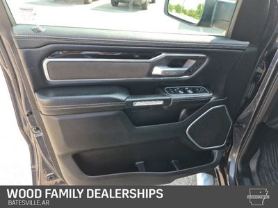 2020 RAM 1500 Laramie Crew Cab 4x4 6'4' Box