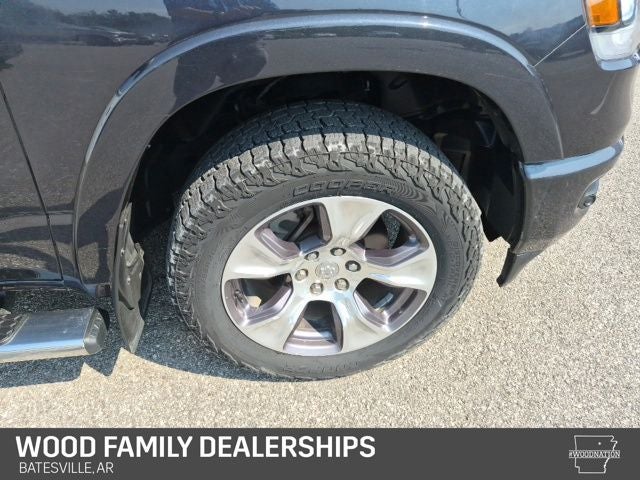 2020 RAM 1500 Laramie Crew Cab 4x4 6'4' Box