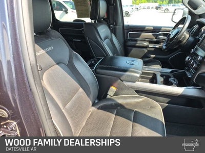 2020 RAM 1500 Laramie Crew Cab 4x4 6'4' Box