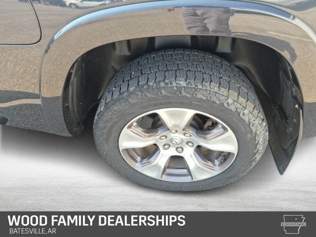 2020 RAM 1500 Laramie Crew Cab 4x4 6'4' Box