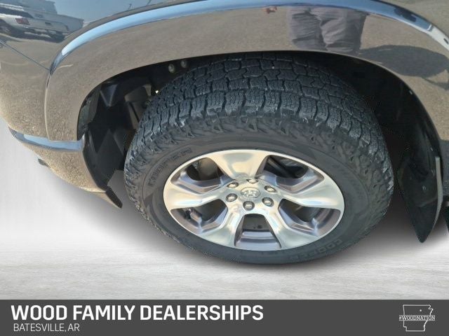 2020 RAM 1500 Laramie Crew Cab 4x4 6'4' Box