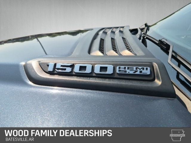 2020 RAM 1500 Laramie Crew Cab 4x4 6'4' Box