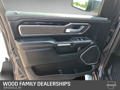 2020 RAM 1500 Laramie Crew Cab 4x4 6'4' Box