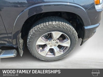 2020 RAM 1500 Laramie Crew Cab 4x4 6'4' Box
