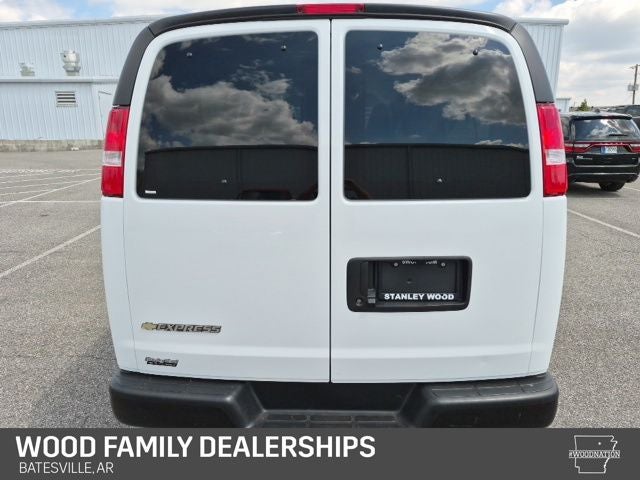 2025 Chevrolet Express Passenger RWD 3500 Extended Wheelbase LS