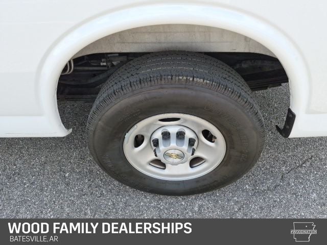 2025 Chevrolet Express Passenger RWD 3500 Extended Wheelbase LS