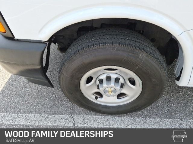 2025 Chevrolet Express Passenger RWD 3500 Extended Wheelbase LS