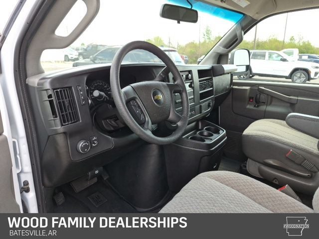 2025 Chevrolet Express Passenger RWD 3500 Extended Wheelbase LS