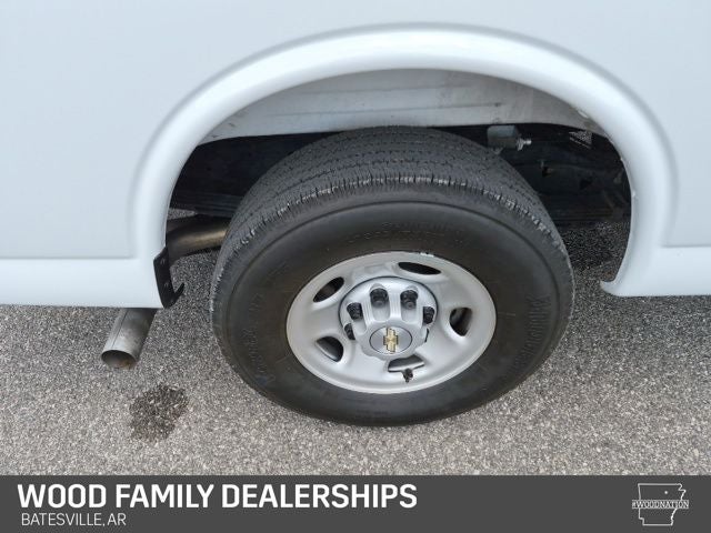 2025 Chevrolet Express Passenger RWD 3500 Extended Wheelbase LS