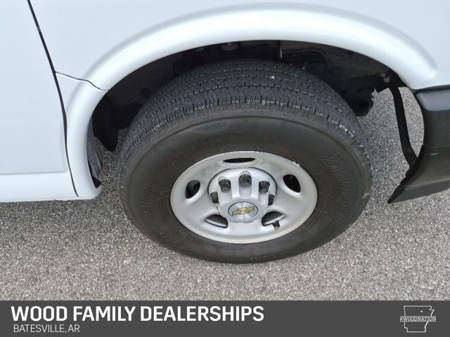 2025 Chevrolet Express Passenger RWD 3500 Extended Wheelbase LS