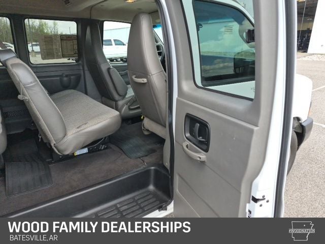 2025 Chevrolet Express Passenger RWD 3500 Extended Wheelbase LS