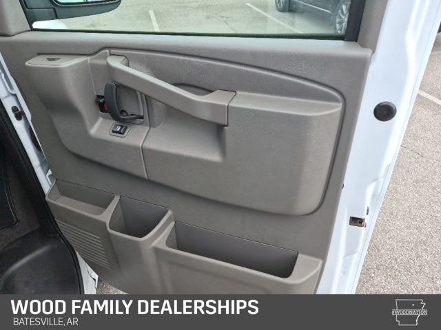 2025 Chevrolet Express Passenger RWD 3500 Extended Wheelbase LS