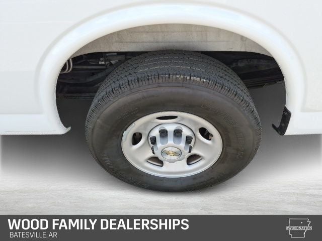 2025 Chevrolet Express Passenger RWD 3500 Extended Wheelbase LS