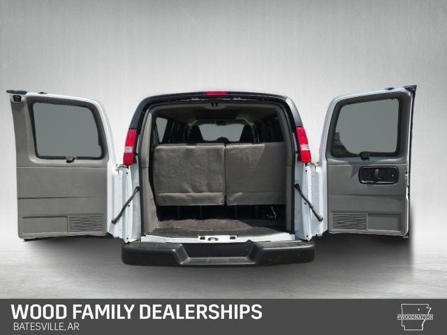 2025 Chevrolet Express Passenger RWD 3500 Extended Wheelbase LS