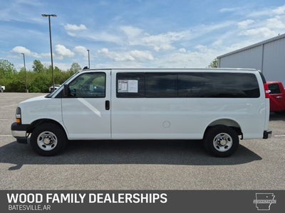 2025 Chevrolet Express Passenger RWD 3500 Extended Wheelbase LT