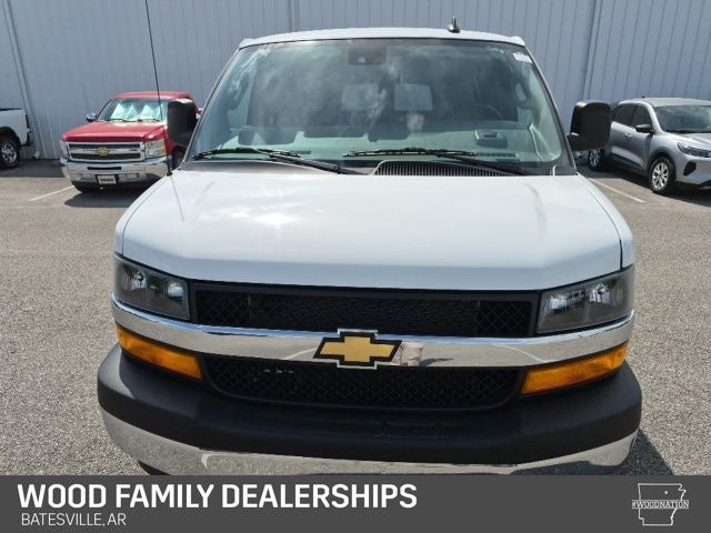 2025 Chevrolet Express Passenger RWD 3500 Extended Wheelbase LT