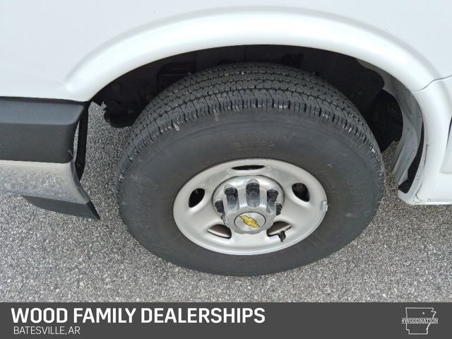 2025 Chevrolet Express Passenger RWD 3500 Extended Wheelbase LT