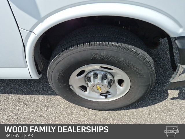 2025 Chevrolet Express Passenger RWD 3500 Extended Wheelbase LT