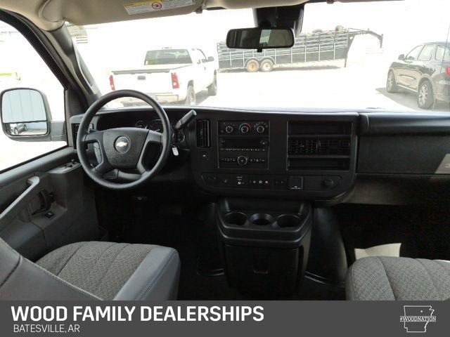 2025 Chevrolet Express Passenger RWD 3500 Extended Wheelbase LT