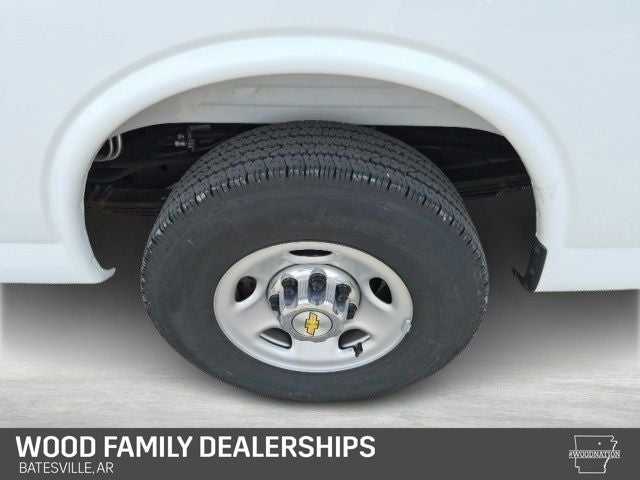 2025 Chevrolet Express Passenger RWD 3500 Extended Wheelbase LT