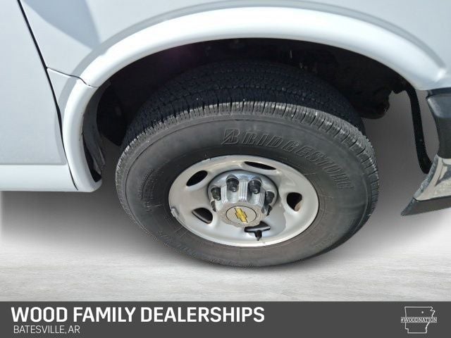 2025 Chevrolet Express Passenger RWD 3500 Extended Wheelbase LT