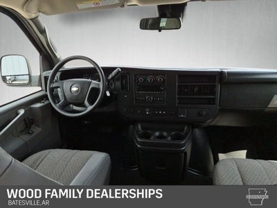 2025 Chevrolet Express Passenger RWD 3500 Extended Wheelbase LT