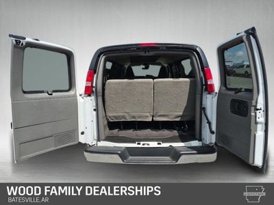 2025 Chevrolet Express Passenger RWD 3500 Extended Wheelbase LT