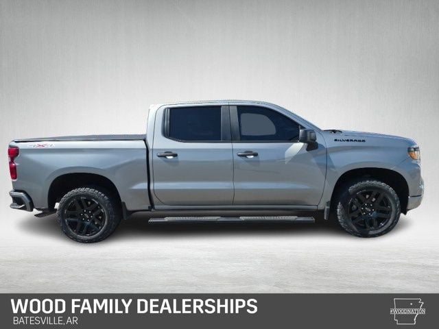 2023 Chevrolet Silverado 1500 4WD Crew Cab Short Bed Custom