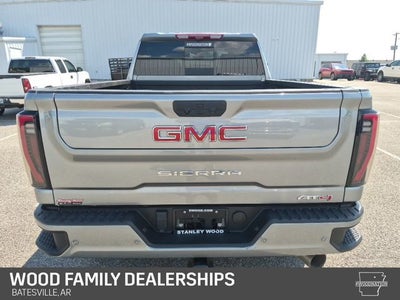 2025 GMC Sierra 2500HD 4WD Crew Cab Standard Bed AT4