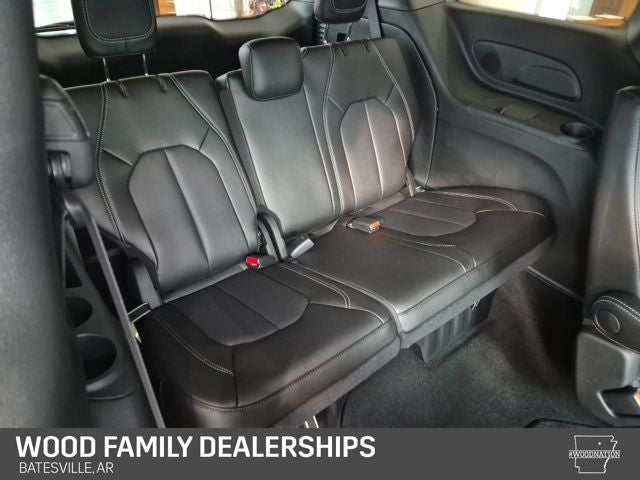 2027 Chrysler Pacifica PACIFICA SELECT