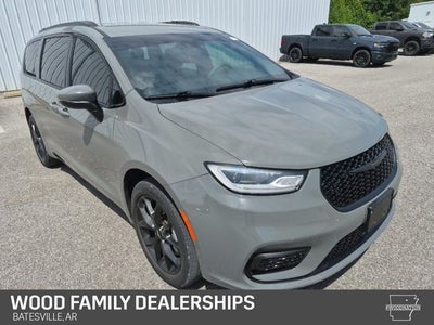 2023 Chrysler Pacifica Touring L AWD