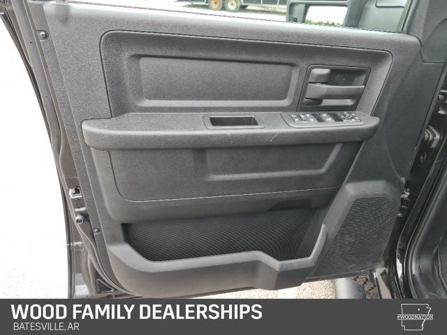 2026 RAM 2500 RAM 2500 BLACK EXPRESS CREW CAB 4X4 6'4' BOX