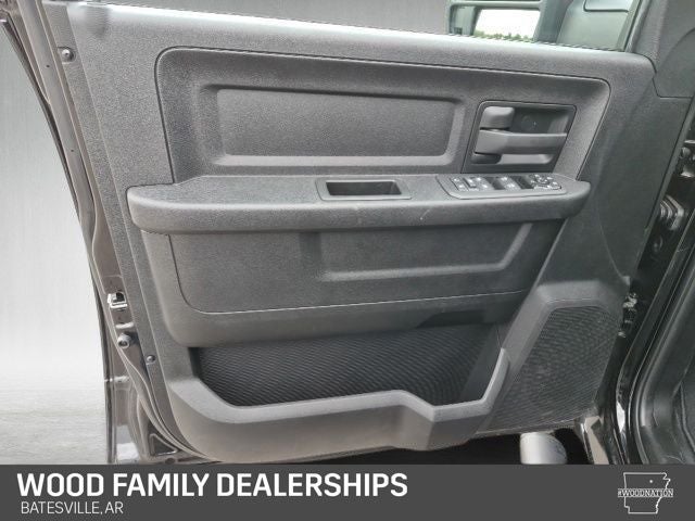 2026 RAM 2500 RAM 2500 BLACK EXPRESS CREW CAB 4X4 6'4' BOX