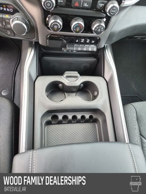 2026 RAM 1500 RAM 1500 EXPRESS CREW CAB 4X4 5'7' BOX
