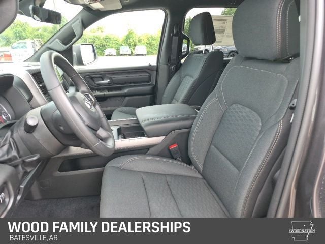 2026 RAM 1500 RAM 1500 EXPRESS CREW CAB 4X4 5'7' BOX