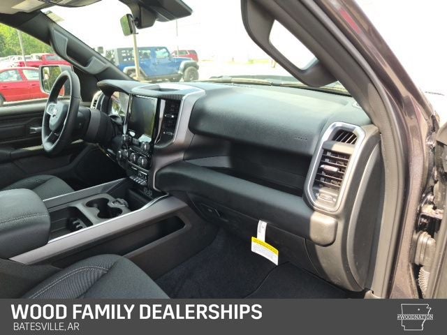 2026 RAM 1500 RAM 1500 EXPRESS CREW CAB 4X4 5'7' BOX