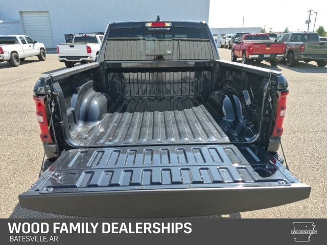 2026 RAM 1500 RAM 1500 EXPRESS CREW CAB 4X4 5'7' BOX