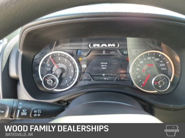 2026 RAM 1500 RAM 1500 EXPRESS CREW CAB 4X4 5'7' BOX