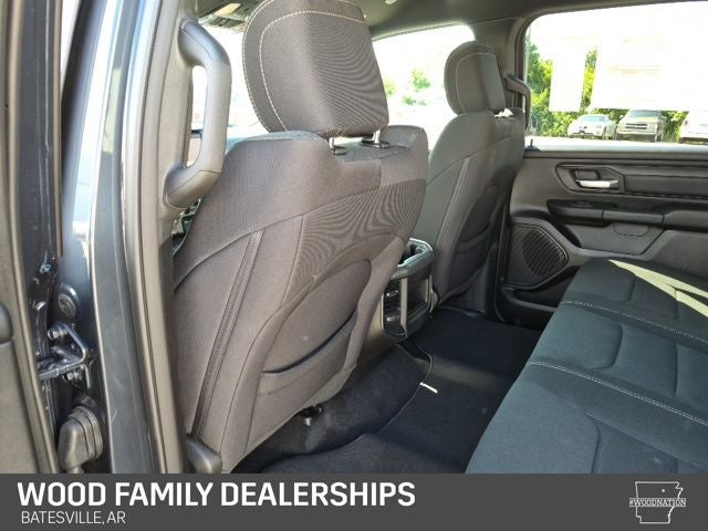 2026 RAM 1500 RAM 1500 EXPRESS CREW CAB 4X4 5'7' BOX