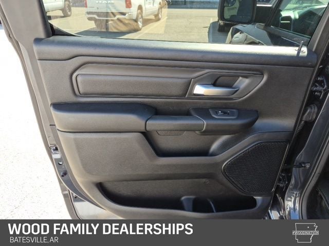 2026 RAM 1500 RAM 1500 EXPRESS CREW CAB 4X4 5'7' BOX