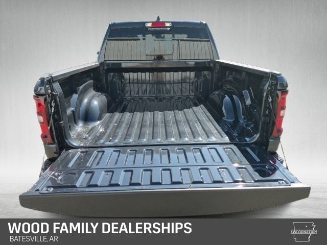 2026 RAM 1500 RAM 1500 EXPRESS CREW CAB 4X4 5'7' BOX