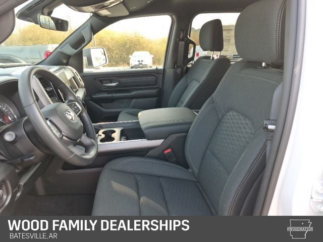 2026 RAM 1500 RAM 1500 EXPRESS CREW CAB 4X4 5'7' BOX
