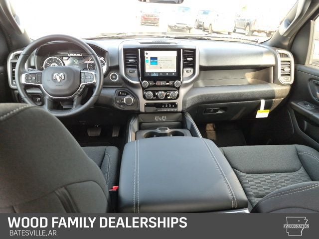 2026 RAM 1500 RAM 1500 EXPRESS CREW CAB 4X4 5'7' BOX