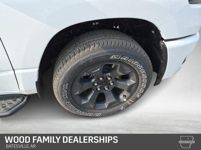 2026 RAM 1500 RAM 1500 EXPRESS CREW CAB 4X4 5'7' BOX